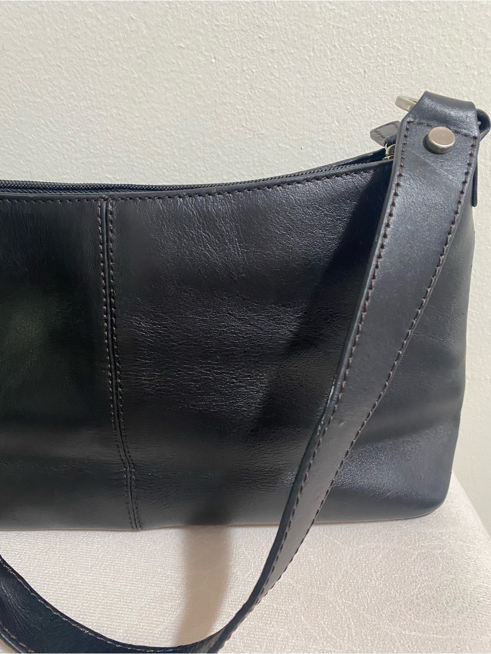Etienne Aigner Black Leather Shoulder Bag with Silver Hardware - Picture 5 of 16